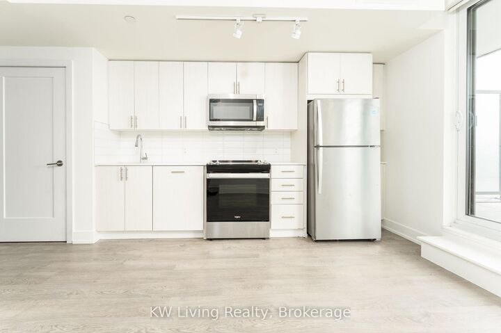 Property Photo: 2550 Simcoe Street N 207 ON L1L 0R5