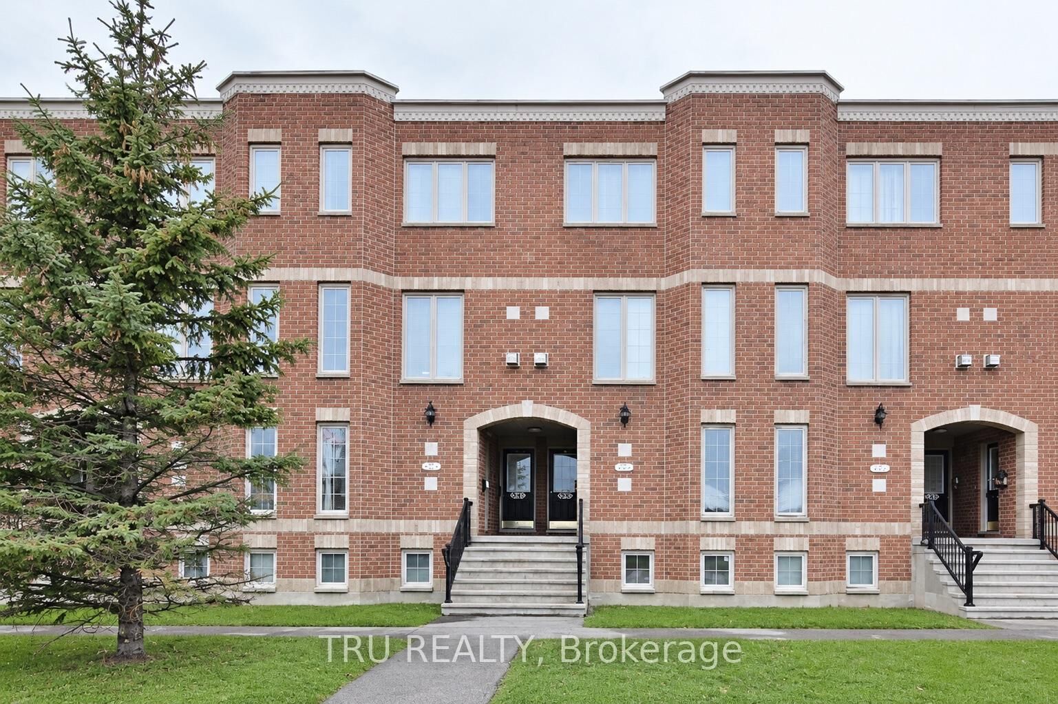 Property Photo:  835 Longfields Drive  ON K2J 5N2 