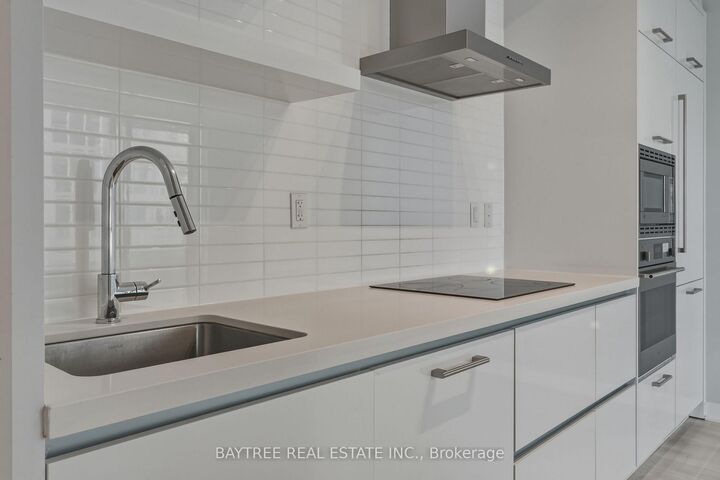 Photo de la propriété:  2221 Yonge Street 3807  ON M4S 2B5 