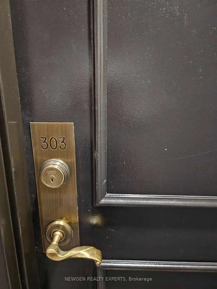 Property Photo:  480 McLevin Avenue 303  ON M1B 5N9 