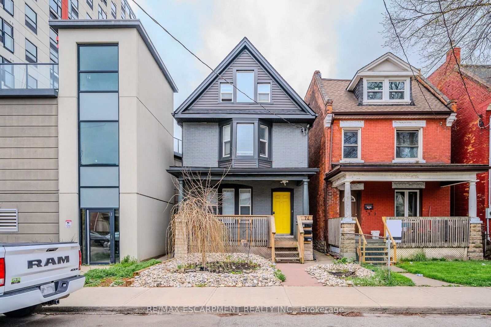 Property Photo:  74 Cathcart Street 1-Lower Lvl  ON L8R 1M5 