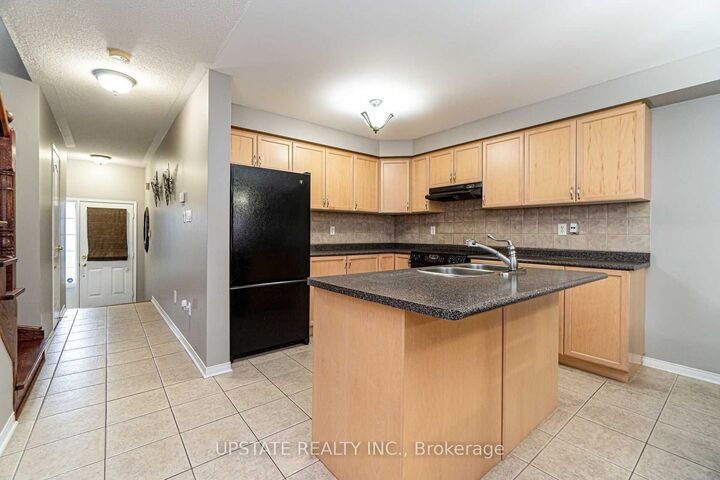 Property Photo:  32 Sestina Court  ON L6P 1R9 