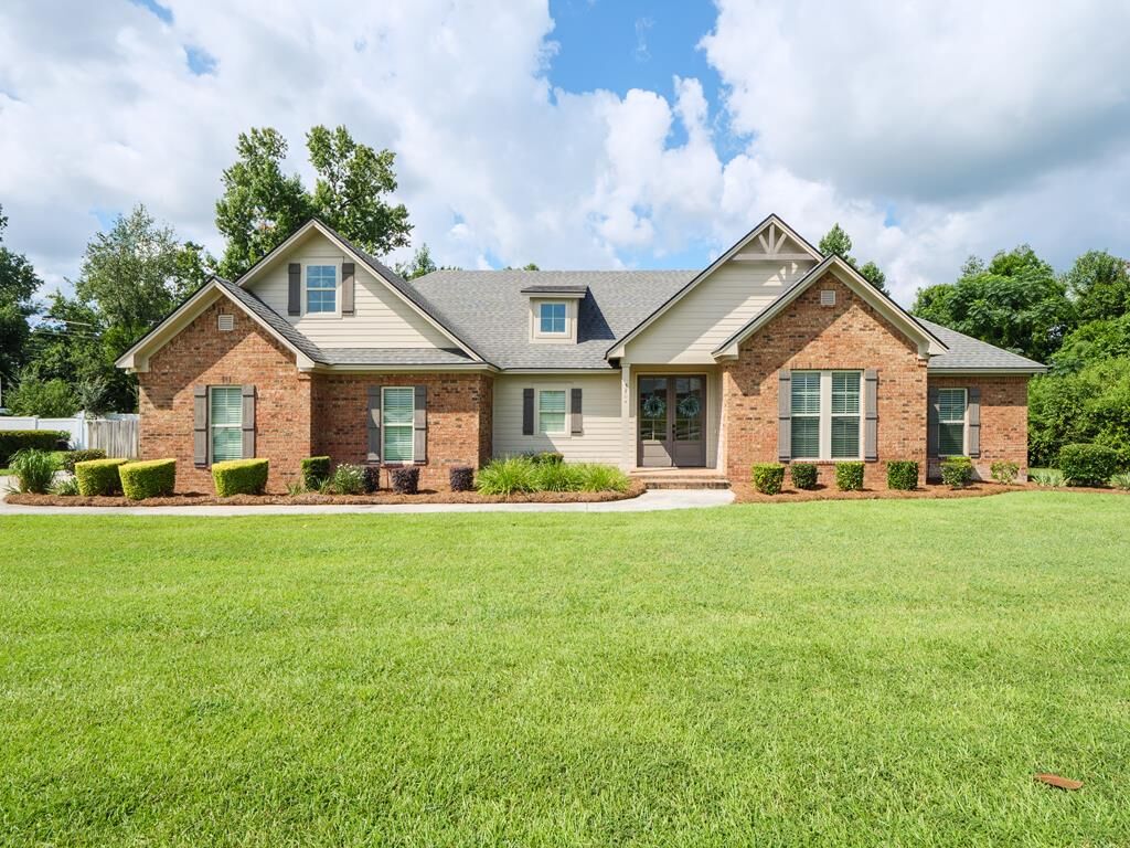 Property Photo: 3704 Bermuda Run Dr GA 31605