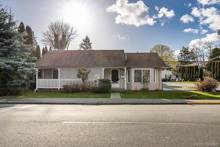 Property Photo: 161 McKinstry Rd BC V9L 3K7