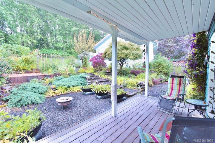 Property Photo:  30 Bayview Dr  BC V0T 1R0 