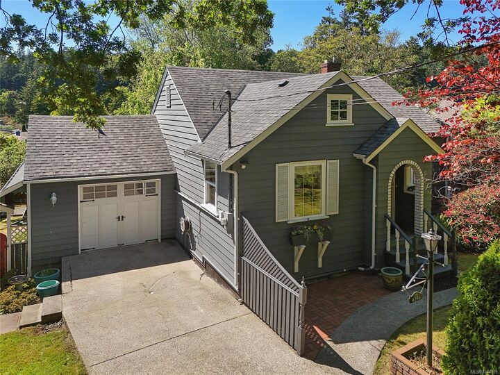 Property Photo: 4296 Cedar Hill Rd BC V8N 3C5
