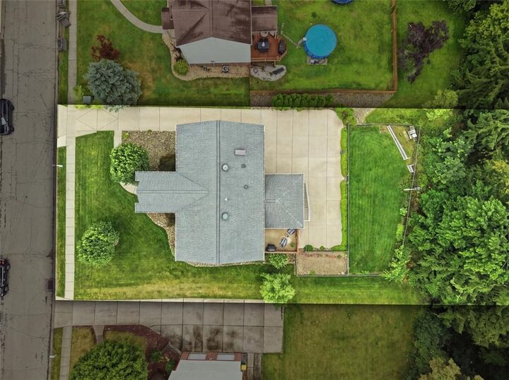 Property Photo:  32 Westchester Ct.  PA 15136 
