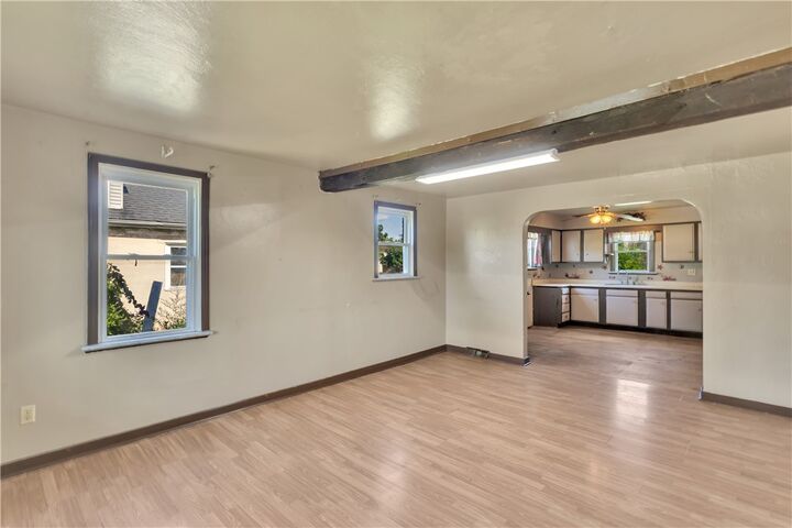 Property Photo:  508 Earl Ave  PA 15068 