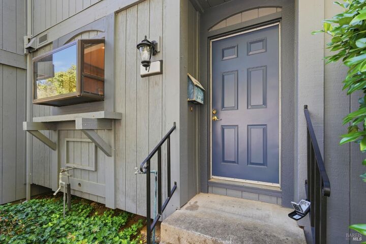 Property Photo: 7 Rosemary Court CA 94945