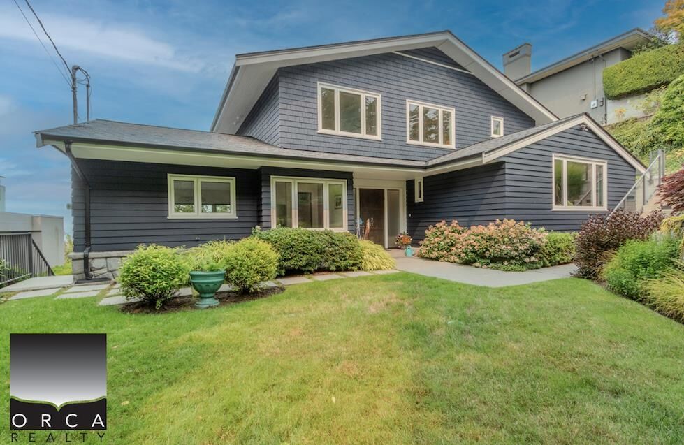 Property Photo:  845 Braeside Street  BC V7T 2K7 