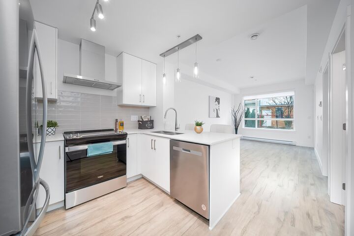 6338 King George Boulevard 116 — photo 1