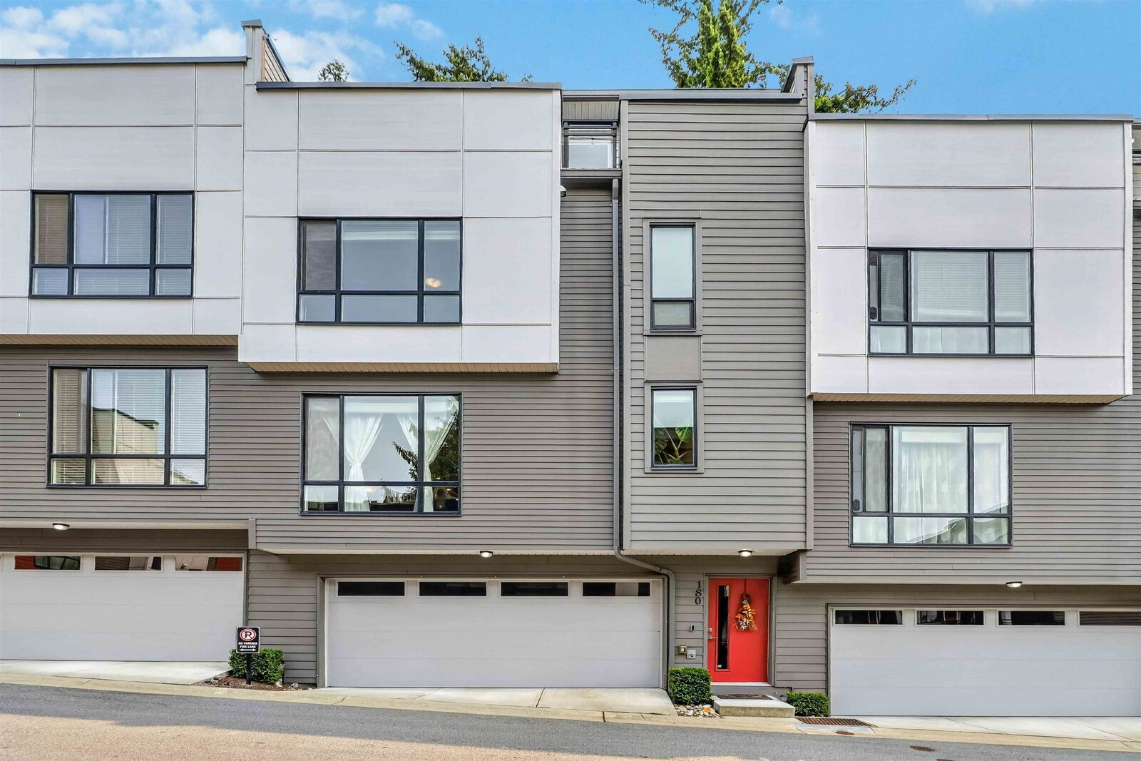 Property Photo:  16433 19 Avenue 180  BC V3Z 0Z1 
