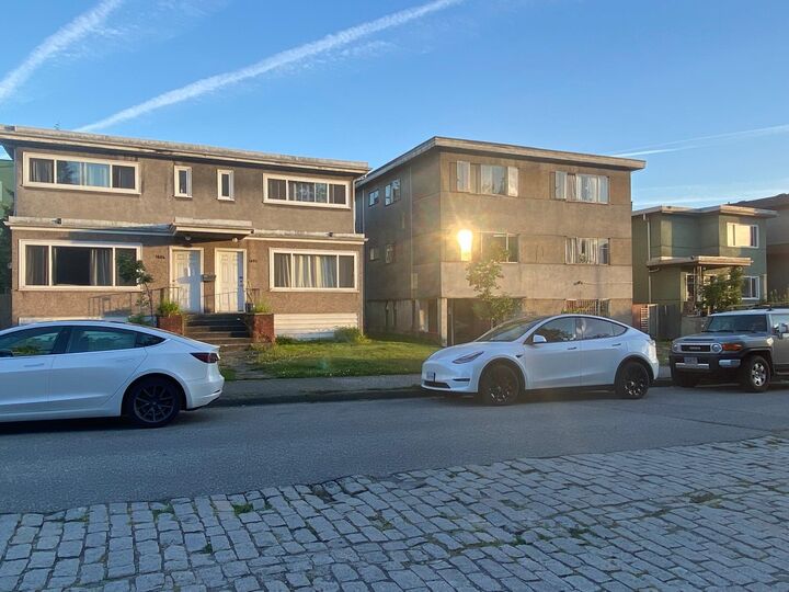 Property Photo:  1676 Frances Street 6  BC V5L 1Z4 