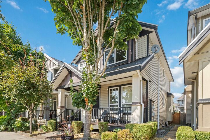 19391 72 Avenue — photo 1