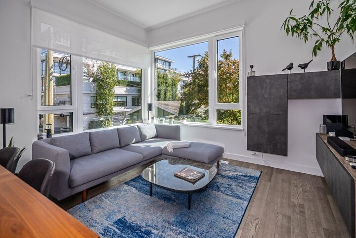 Property Photo: 487 W 26th Avenue BC V5Y 0M8