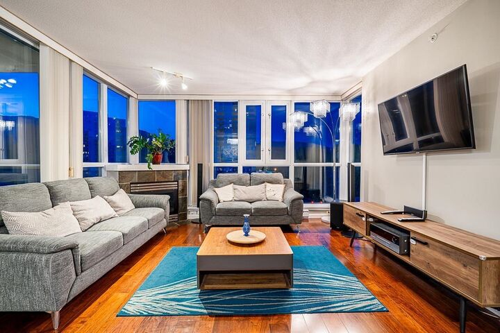 Property Photo: 235 Guildford Way 1105 BC V3H 5L8