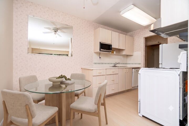 Property Photo: 15020 North Bluff Road 208 BC V4B 5A4
