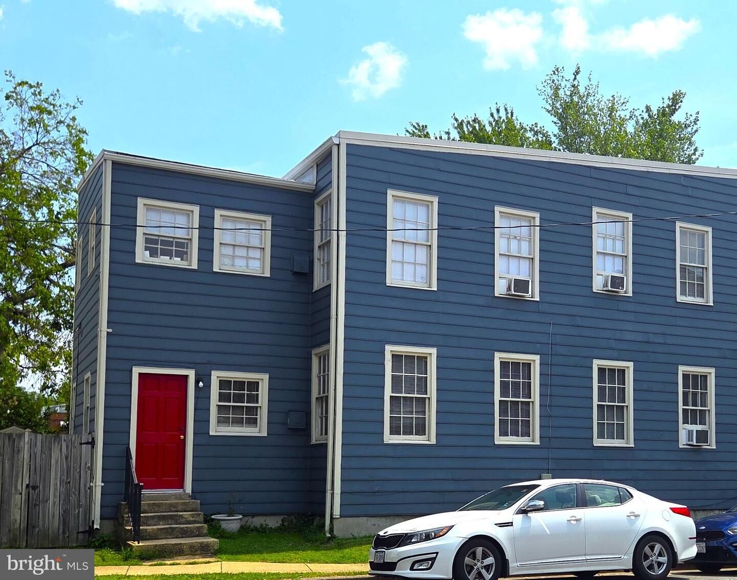 Property Photo:  301 West Street N 2  VA 22314 