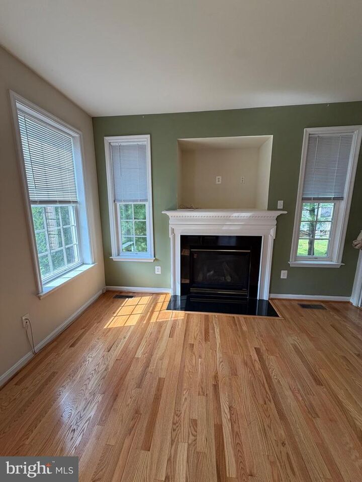 Property Photo: 11721 Cider Press Place 1 MD 20876