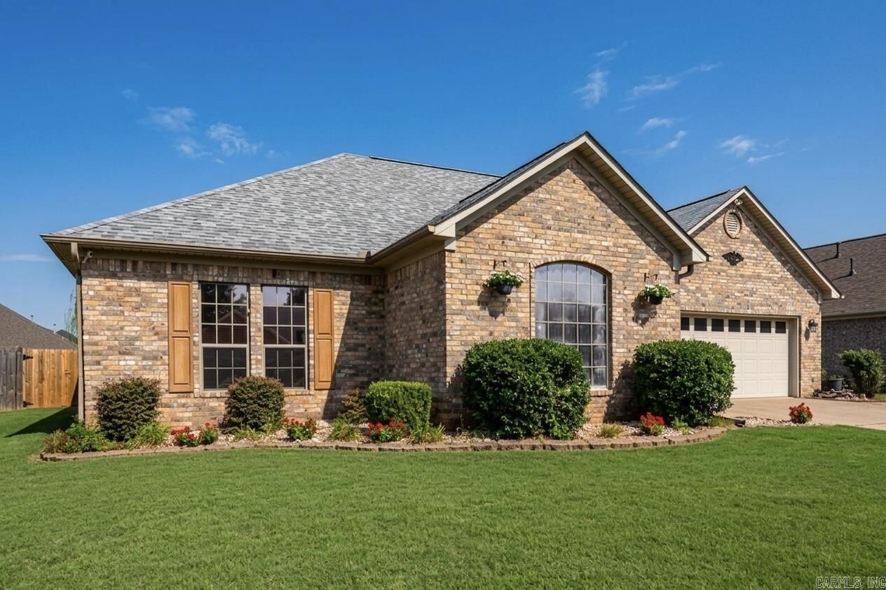Property Photo:  1340 Stone Crest Drive  AR 72034 
