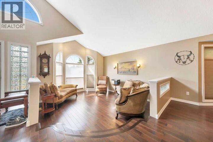 Property Photo:  1926 8 Avenue  AB T9W 1H6 