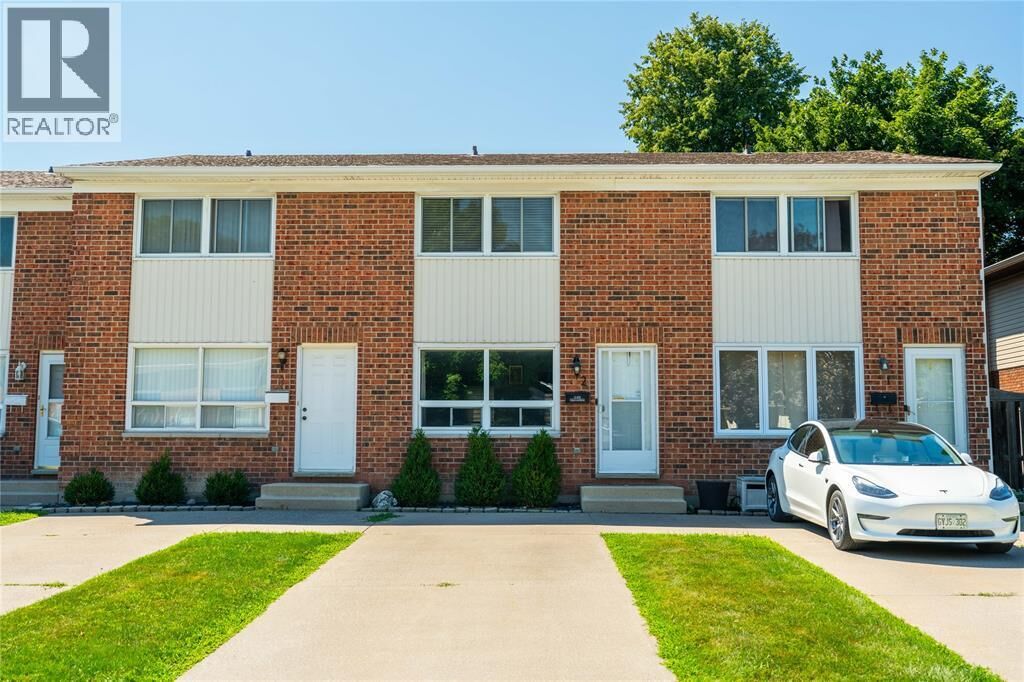 Property Photo: 301 Edgewood Street 2 ON N7S 4X7
