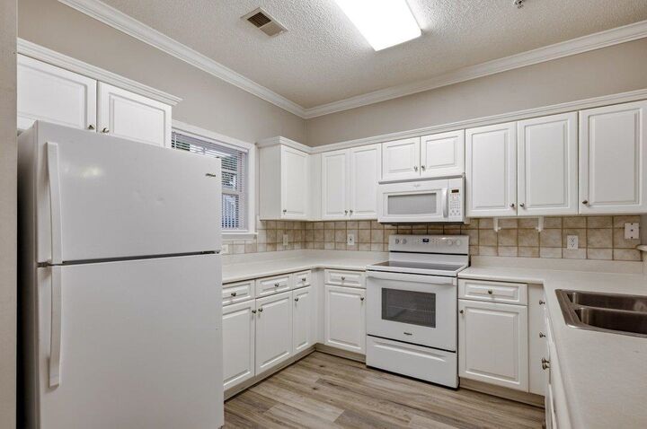 Property Photo:  302 Kiskadee Loop Unit B  SC 29526 