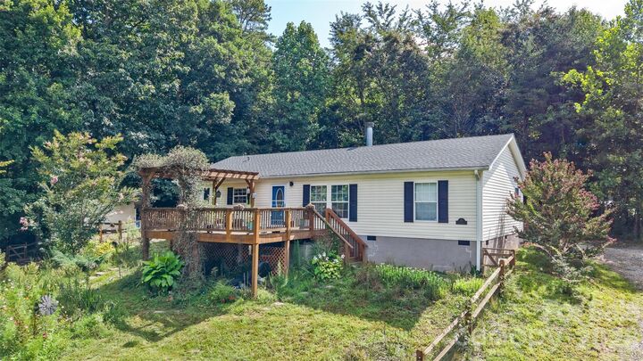 Property Photo: 25 Asa Court NC 28711