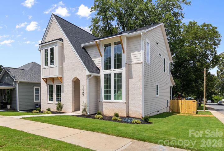 Property Photo:  1127 Allen Street  NC 28205 