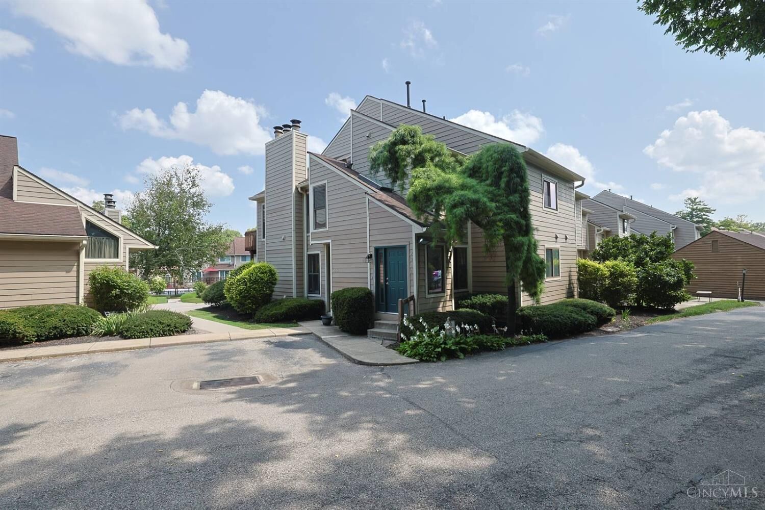 Property Photo: 9311 Hunters Creek Drive OH 45242