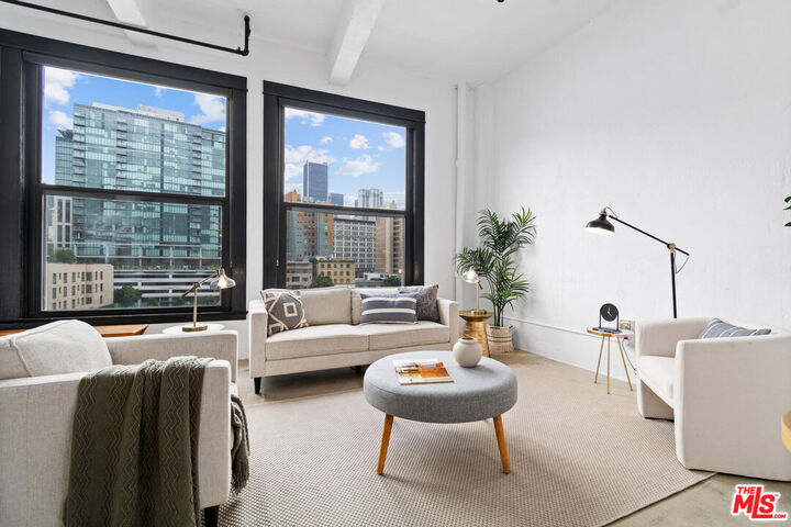 Property Photo: 738 S Los Angeles St, Unit 501 CA 90014