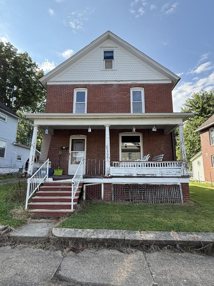 Property Photo:  530 Locust St  PA 15801 