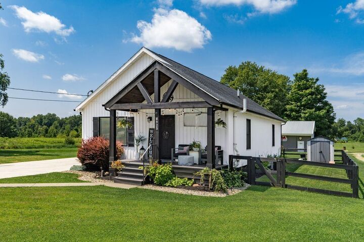 Property Photo:  8925 Lancaster Kirkersville NW Road  OH 43105 