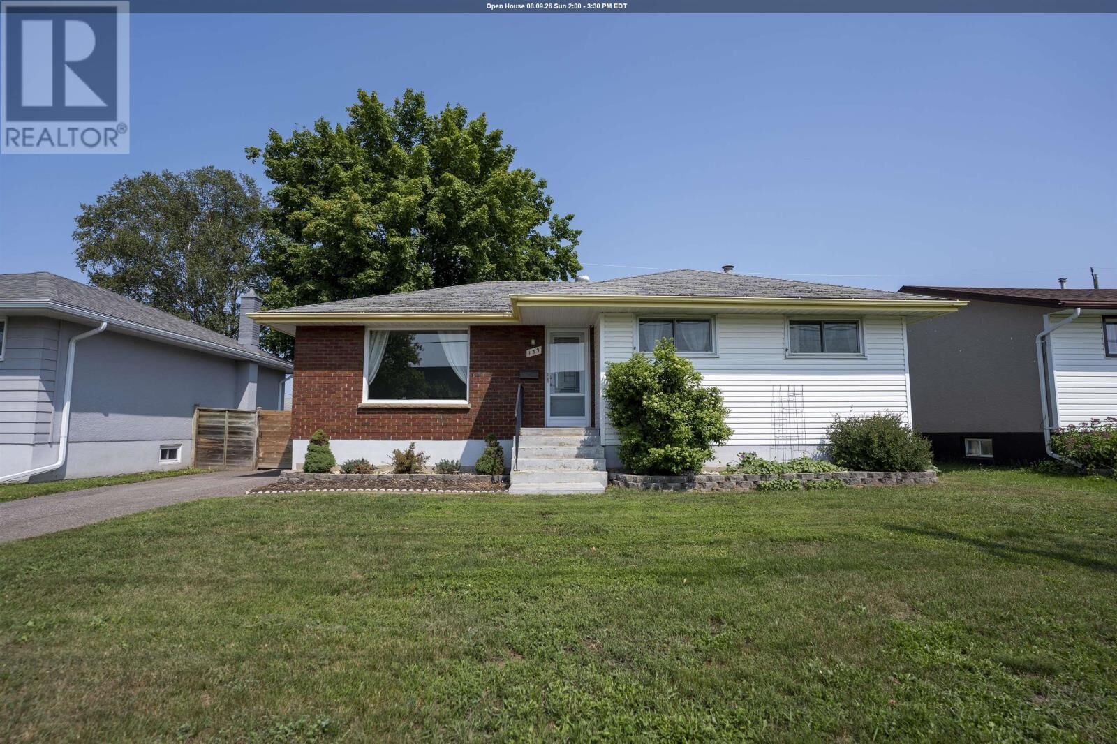 Property Photo: 139 Churchill Dr W ON P7C 1V6