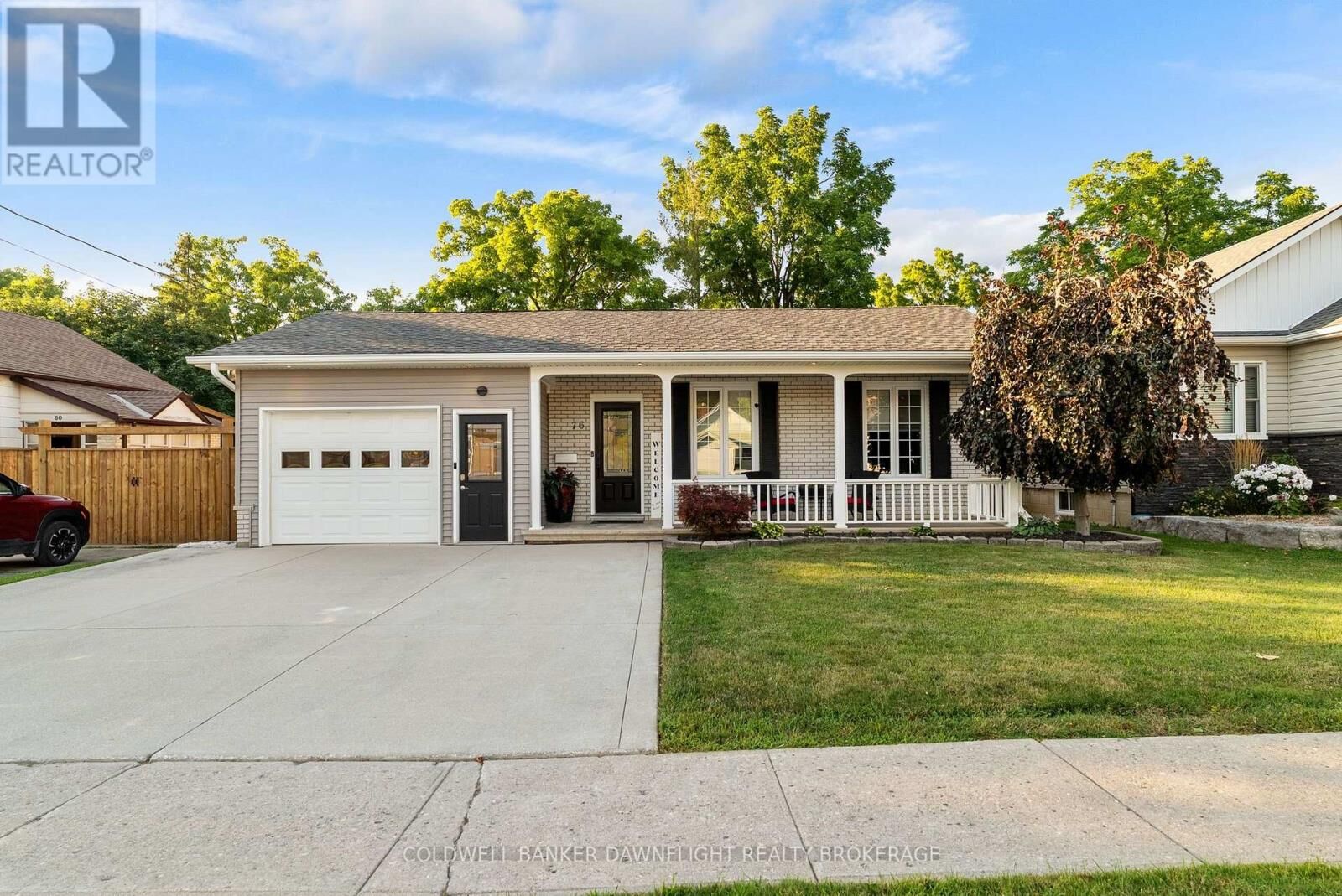 Property Photo:  76 Sanders Street West  ON N0M 1S2 