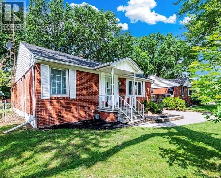 Property Photo:  3365 Curry Avenue  ON N9E 2T4 