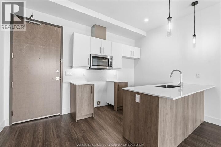 Property Photo:  595 Lily Mac 205  ON N6E 3N7 