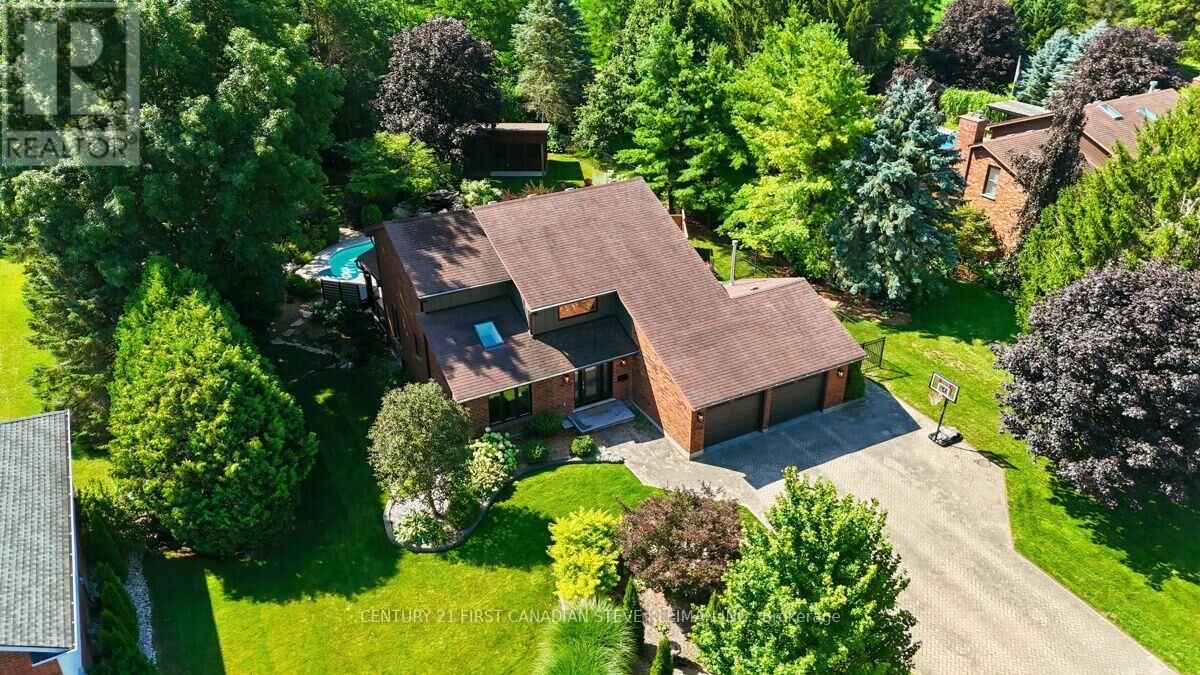Property Photo:  128 Salisbury Drive  ON N0M 1P0 