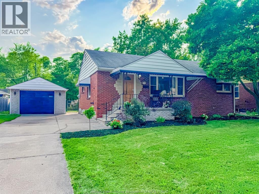 Property Photo: 979 Belleperche Place ON N8S 3C2