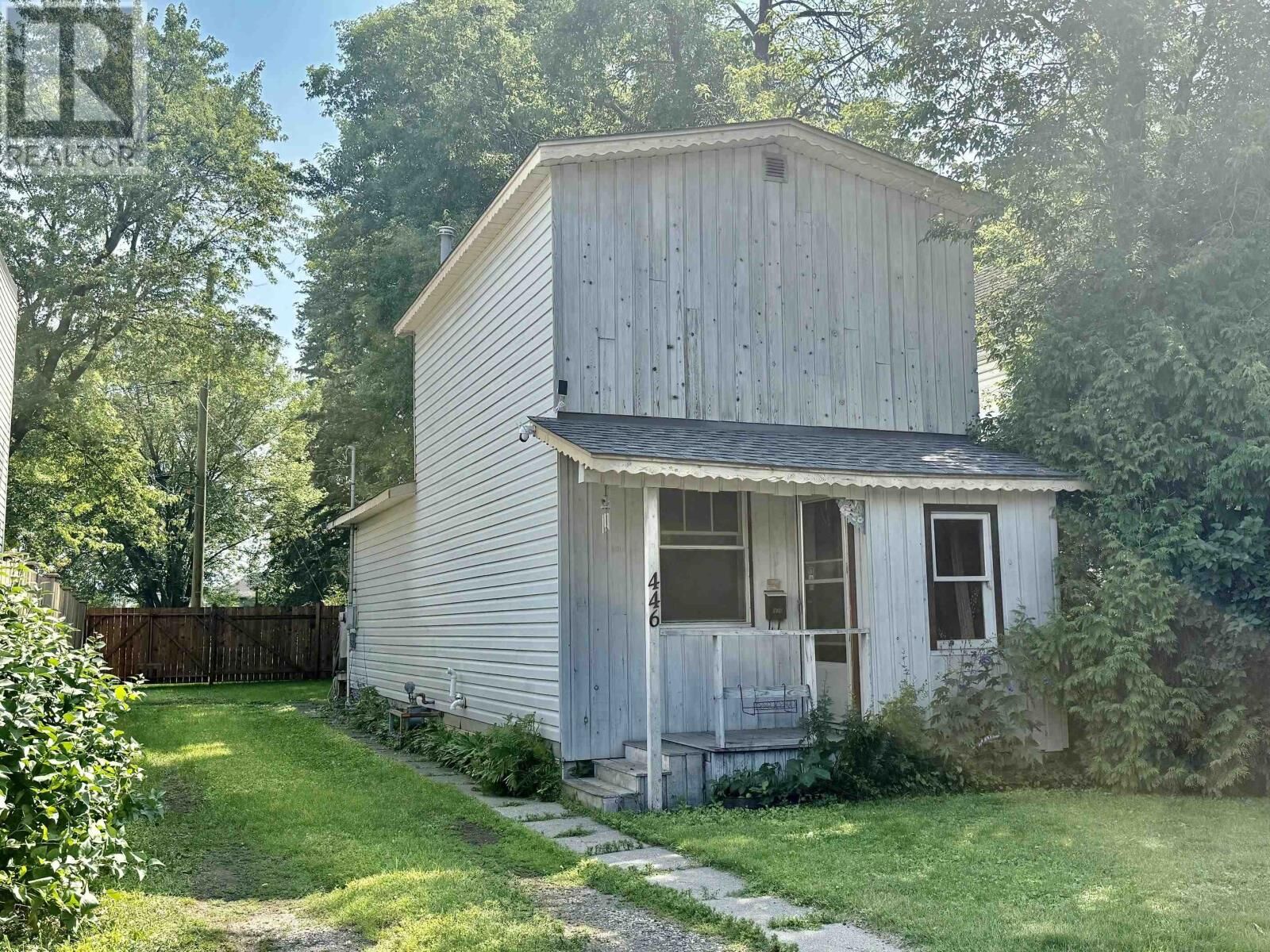 Property Photo: 446 Vickers St N ON P7C 4B5