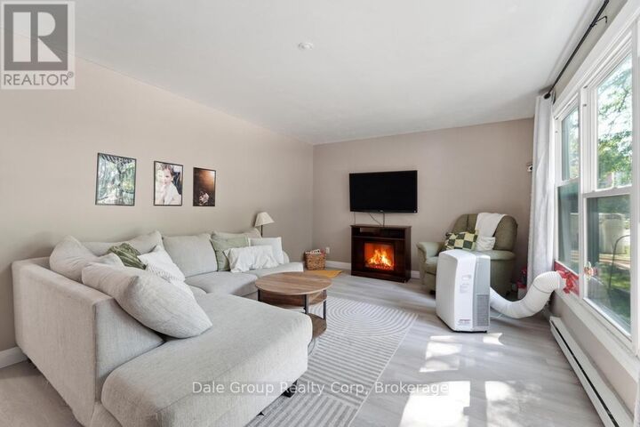 Property Photo: 45 Charles Street 45 ON N0M 1L0