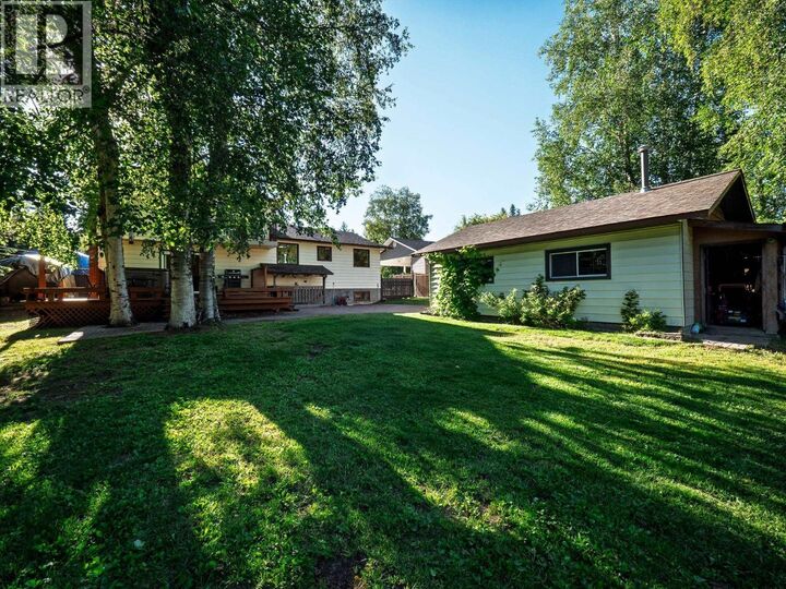 Property Photo:  2786 Wildwood Crescent  BC V2K 3Y3 