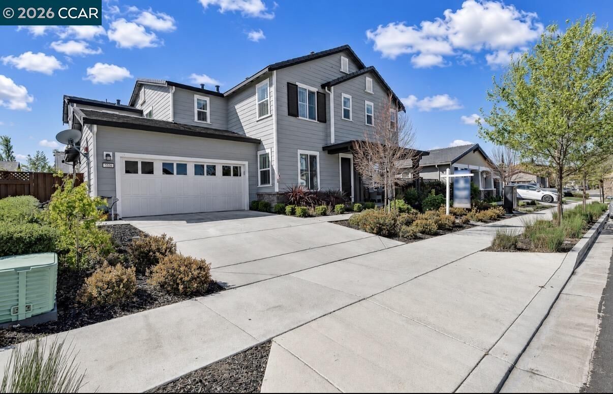 Property Photo: 582 Mandevilla Dr CA 94513