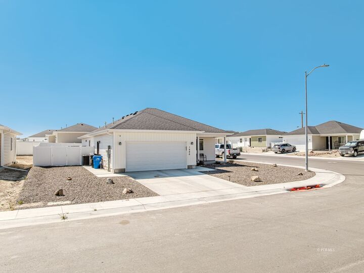 Property Photo: 1486 Daisy Drive NV 89801
