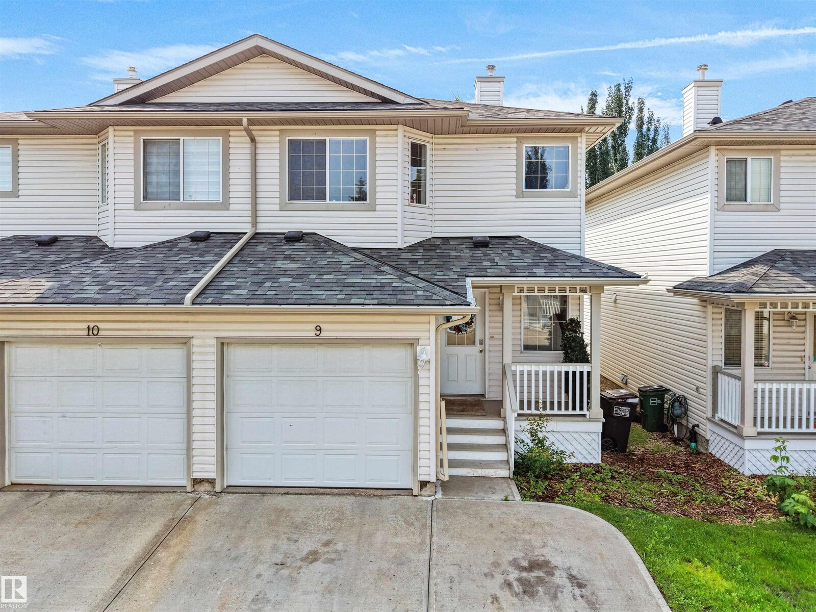 Property Photo: 16933 115 Street NW 9 AB T5X 6E3