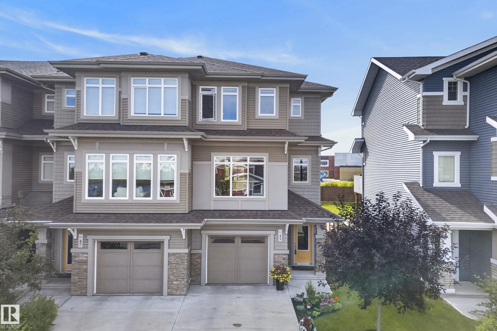 Property Photo: 45 Joyal Way AB T8N 7V6
