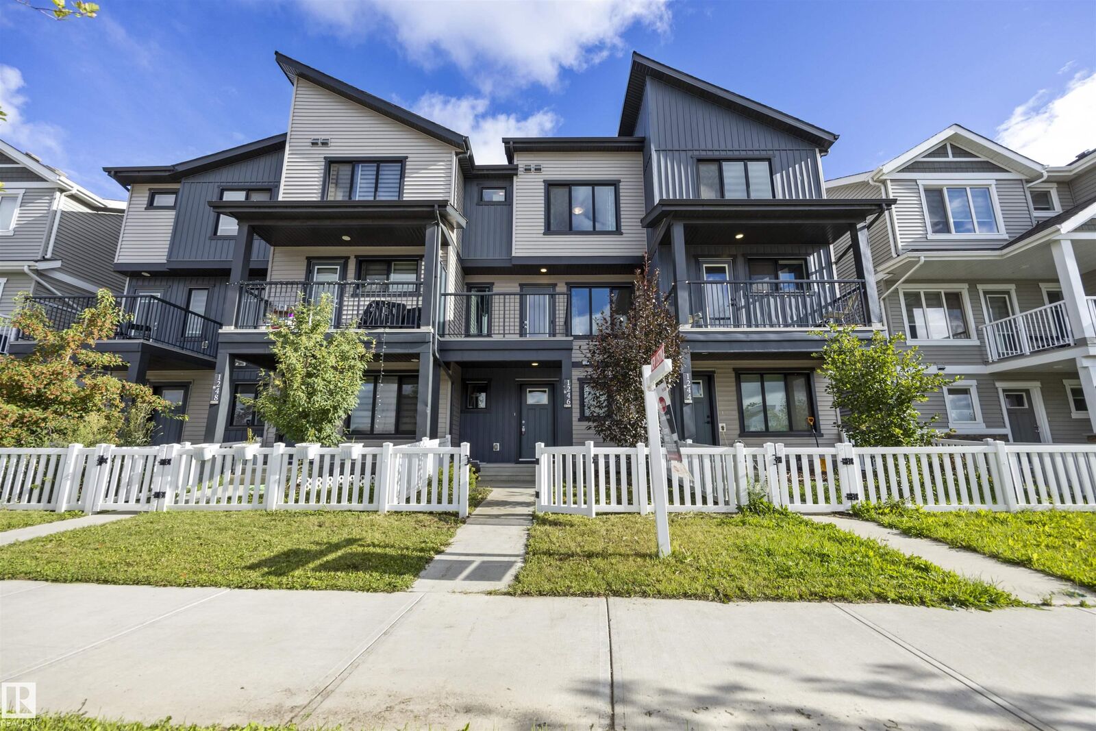 Property Photo:  1246 Aster Boulevard NW  AB T6T 2N8 