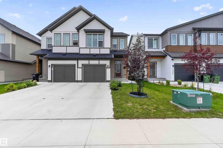 Property Photo: 1325 Podersky Wynd SW AB T6W 5E4