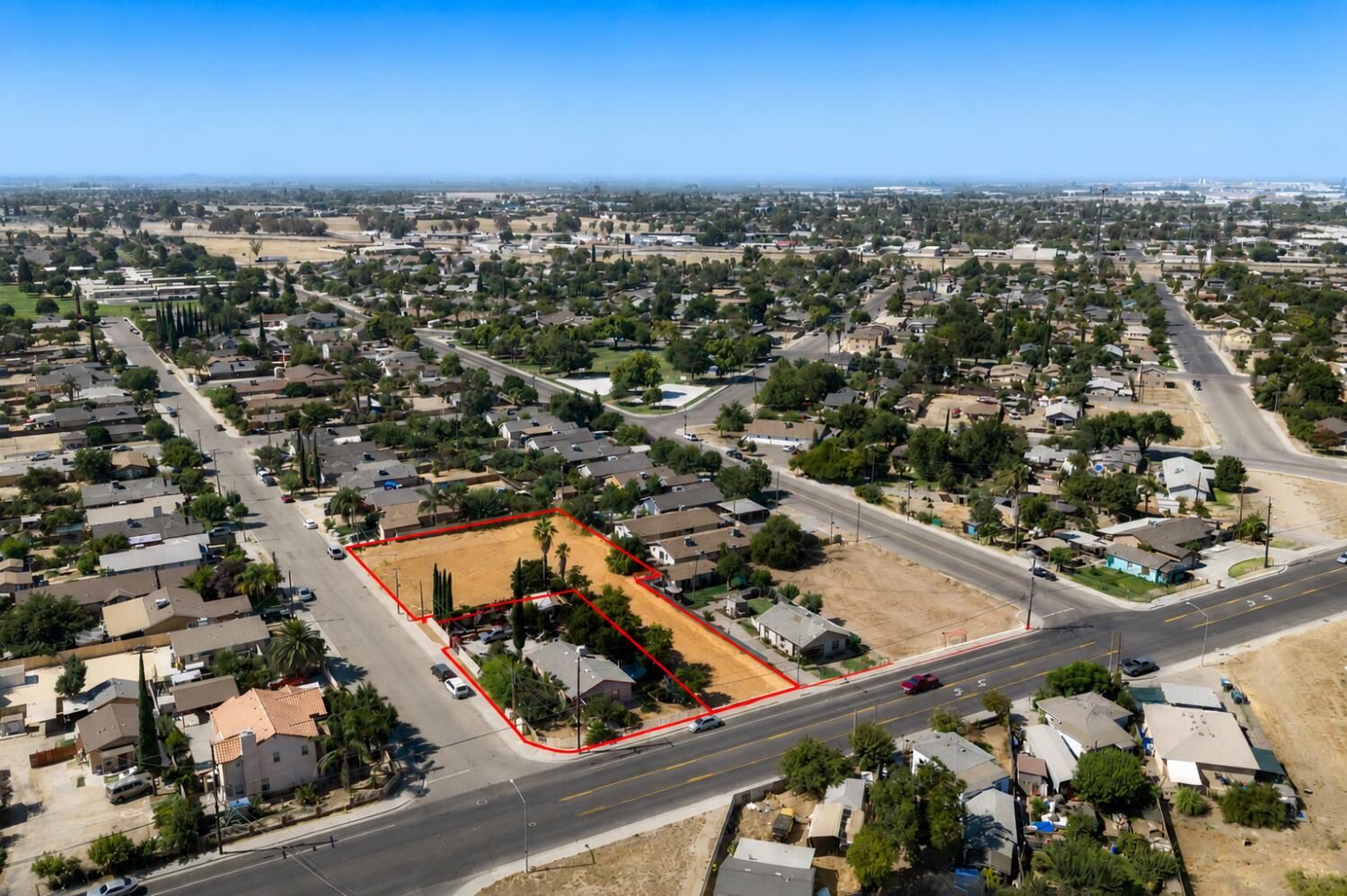 Property Photo: 424 Wallace CA 93638