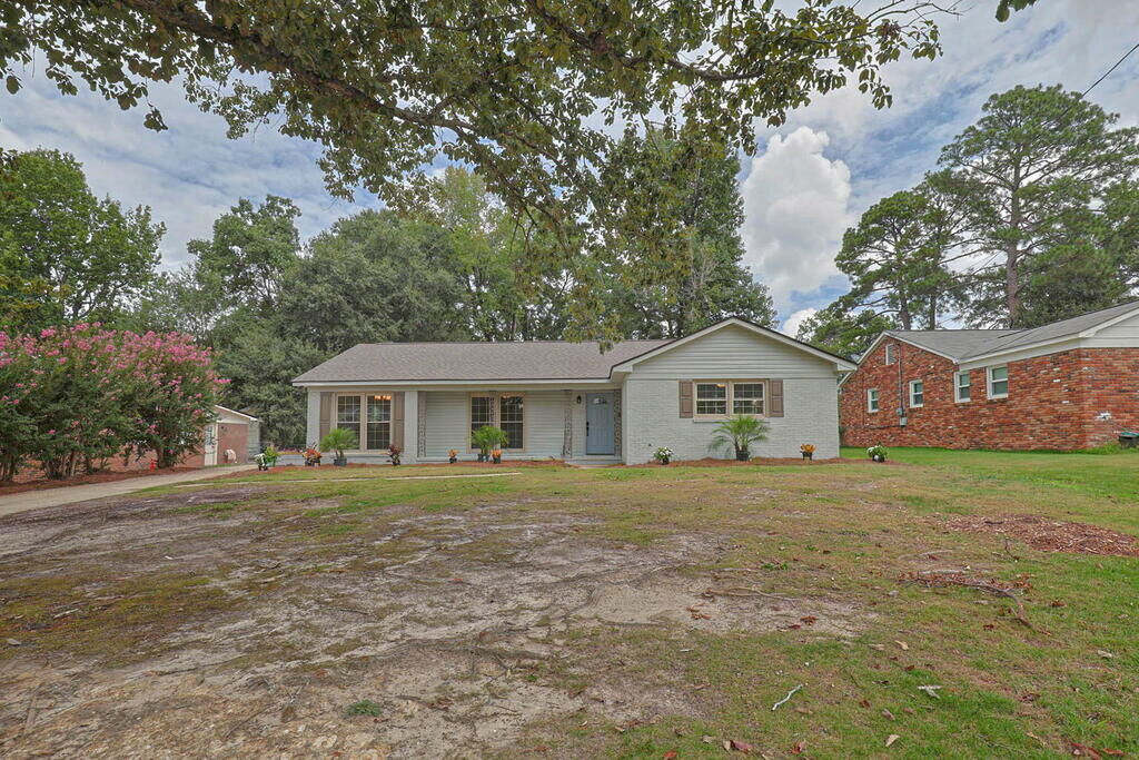 Property Photo:  2201 Devonshire Drive  GA 31904 